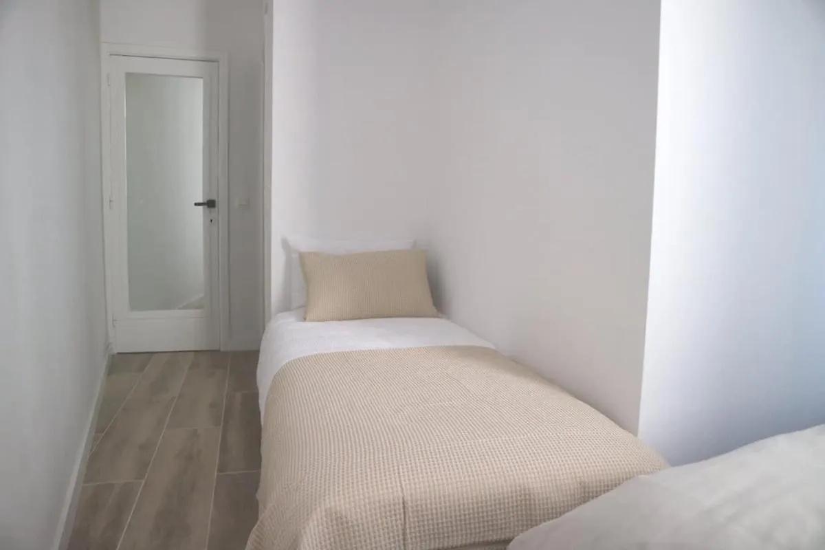Charming Apartment For 3 In The Heart Of Amberes